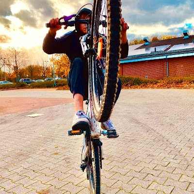 caredit3's profile picture. carlo