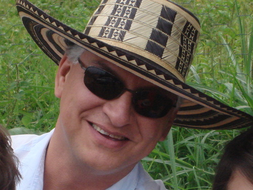 Ingeniero. Melómano. Liberal. Amo la Justicia y la Libertad.