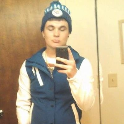 Ay yaw mah name Lincoln I ain no bish I dun robbed a gas station so don't yaw fuck wit me