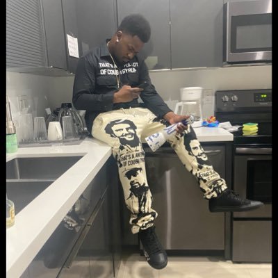 d0ntbebroke's profile picture. Welcome 2 Da Life of A $wvnga