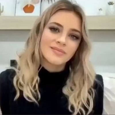 89sgillespie's profile picture. viendo heartstopper con louis