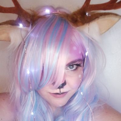 🎃🚬⚰Trans/queer/enby/lesbian furry bambioid and faun cosplay🦌🎃 Classical tankie 🚬They/them fae/faer/fem 🪬🥀
💖fiancee&contributor @realtheclit💖