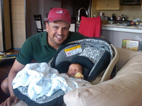Daily Journey of a Stay-At-Home Dad - Stay Home PaPa is an informative daily chronicle following the day-to-day exploits of a father and his amazing daughter.
