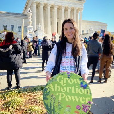 saraaaspain's profile picture. Comms @ Sunshine Sachs ☀️☀️ | Prev. @EMILYsList & @BerlinRosen | Views are my Own | She/Her | Go Bucks ✡️