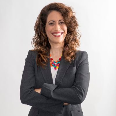 Profit Strategist for VCs & Startups. Turning global trends into unfair marketing advantage. Building a growth engine + AI ops that cut costs & fuel scale.