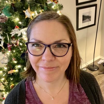 Mom, HS English teacher, and freelance writer. MSTie and Whovian. Mezzo. Slow runner. Dw i'n dysgu Cymraeg. She/her. Wishlist: https://t.co/MQjkzhKEdu