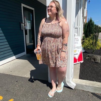 be a decent fucking human being 💁🏼♀️ 25|Taurus|CT 👽🕺🏼🤙🏼✨🌙🌻🌲