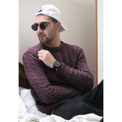 • ||philophobia||
•21
•||Doctor||👨⚕️🏥
•||Bangalore| Kashmir❤️||