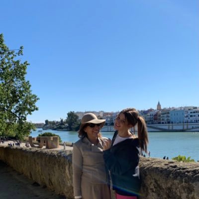 LlaraEscandon's profile picture. gijon