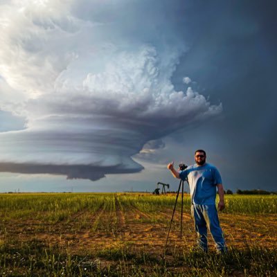 Award winning storm chaser and photographer. Storm photography workshops available https://t.co/hX0Q5qAyFu .