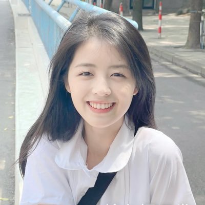 热爱生活、艺术、插画，摄影❤️ 是一个会数学和做科研的人🥰