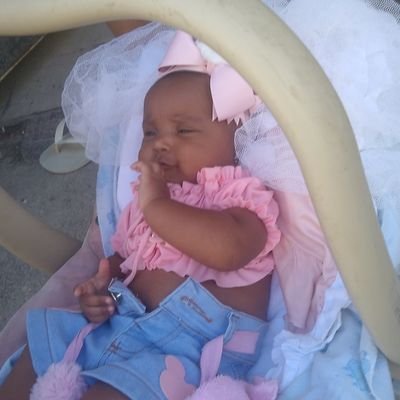 Micaelly Vitoria 07/01/12 Minha Princesa 👸
Mamãe De Uma Princesa Adrielly 👧👣❤💙