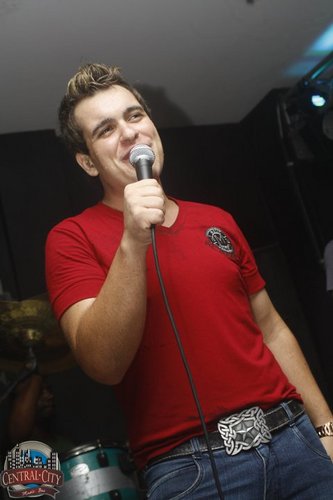Twitter oficial de divulgação do cantor sertanejo Erick Rios. Atualizado por Erick e sua produção.
