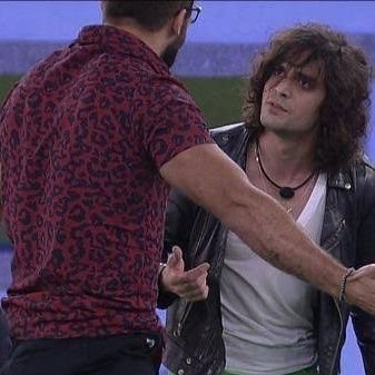 AnalistaBBB6's profile picture. Peguem leve, sou apenas um expectador e amante de jogos bem competitivos!!!

Esperem de mim:

- Análise de jogo;

- Cuidação da vida alheia;

- ETC;