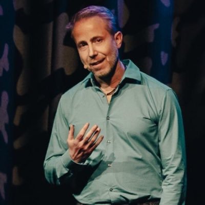 Mathplay is my way of spreading MATHJOY to the world. As a mathpsychologist I teach mindset improvement by focussing on passion, grit and awareness.