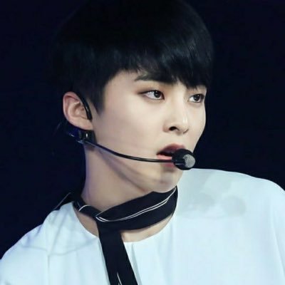 Ze7nnll's profile picture. دوتا اکانت اصلیم از بین رفتن متاسفانه 🤧https://t.co/J4ROA0OjTV