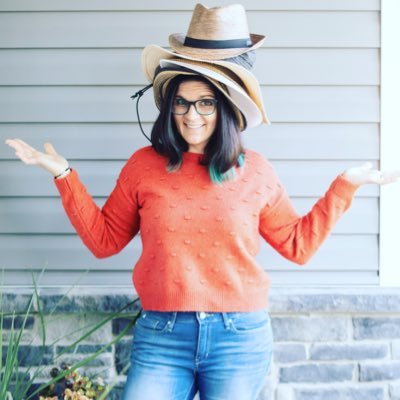 👒Wearer of many hats ⚕️Health Coach and 🎙Host of the 99% Healthy Podcast. #staytuned #stayhealthy