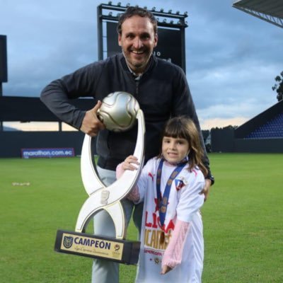 Entrenador⚽️. Posgrado Negocios y Administración del fútbol, Johan Cruyf Institute. Derecho y Managment del deporte, UCA, FIFA-CIES. Asesor Deportivo, Wake Up.