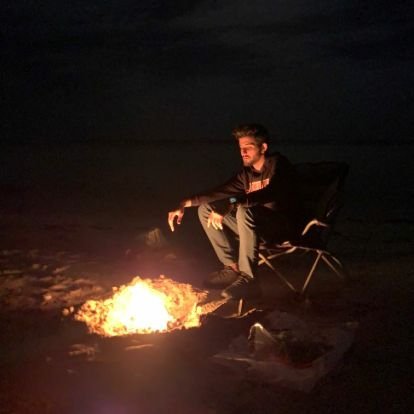 Ahmed_ash7's profile picture. FOLLOW YOUR HEART BUT TAKE YOUR BRAIN WITH YOU💕