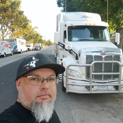 TJTJ1981's profile picture. 