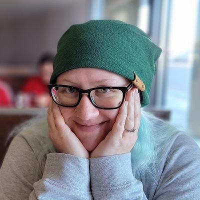 crayongirl_linz's profile picture. Proud #BloggessStrangeling. Lover of ☕ & 📖. Host of @yeoldecrimepod and @pineapppizzapod. She/Her