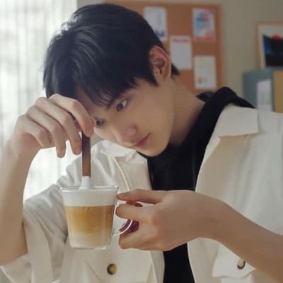 Zhoukeyu1705's profile picture. Chinese boy