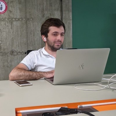 👨🏻💻Frontend developer, 👨🏻💻CSS and HTML Writer👨🏻💻JavaScript and React lover 💻 See what https://t.co/8EJaVUOoSd