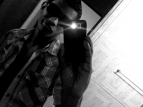 igoOoR14's profile picture. Negro,baixista,tento chutar a bola,adorado pelas gazebas, Guerreiro até o fim e vencedor ;D Suave neh ;D