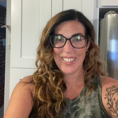 Rebecca252318's profile picture. 