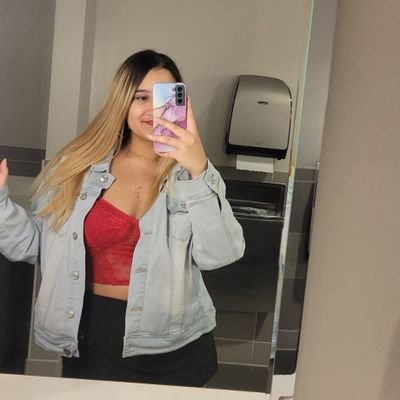 ss05272001's profile picture. UT '23 🧡🧡🧡