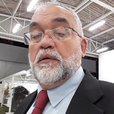 Pedagogo, pós alfabetização, estuda Educ. do Campo, EJA e Pedagogia da Alternância. Prof. alfabetizador aposentado SEED_DF. Bacharel em Direito pela UNIEURO.