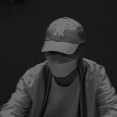 q_pmin's profile picture. Who?