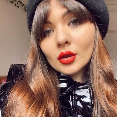 ione_venus's profile picture. fashion student in Liverpool .