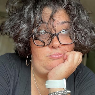 amandakfphotos's profile picture. Photographer, content creator, writer, creator of pretty things, curator of the same.