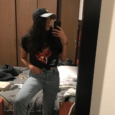 Torresferlg's profile picture. my mouth is made of metal