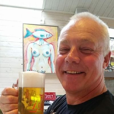 NO DM;S
Back in black🤘
Det sämsta Sverige kan erbjuda: vit, medelålders skåning,cis-man och skattebetalare.