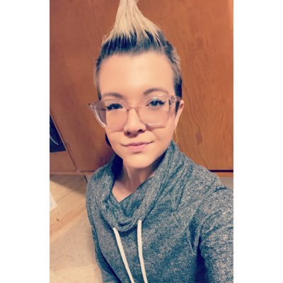 smashleyKJ's profile picture. To the sketchy lady in the elevator at a questionable hotel in Missouri: I do not have a tattoo of a Halloween cat howling at the moon. It’s a bumble bee.