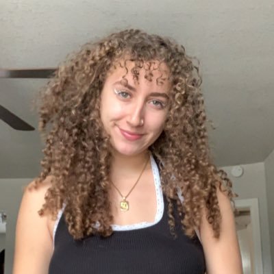 pay_iscray's profile picture. 😃 | she/her