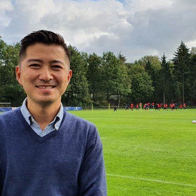 スポーツ業界を国際的視点から学ぶアカウントです | 田舎で⚽️しかぜず視野が狭かった10代 | 18歳初海外🇦🇺 ストレスで体調崩す | 🇺🇸 大学主席卒業 | NBA @ATLHawks チケット営業 🇯🇵⚽️スクール統括 | 海外遠征・研修80団体担当 | TOEIC965点 | @LafresaInc