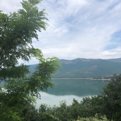 bleeonaa27's profile picture. be yourself