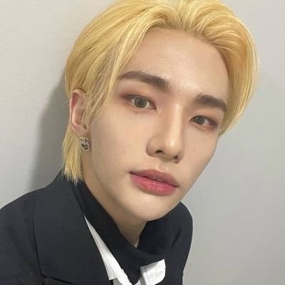 hwrtsick's profile picture. ᅟᅟᅟ
ᅟᅟᅟᅟ               14.12: ♡

ᅟᅟ