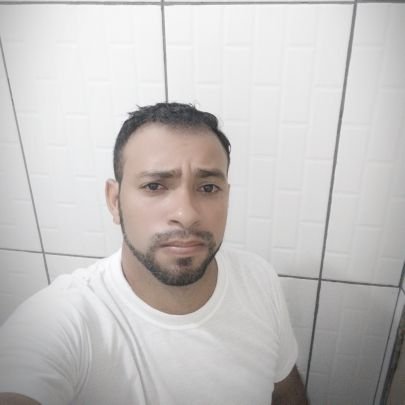 sou alegre comm a vida ki Deus mideu sou satisfeito comm o ki recebo....