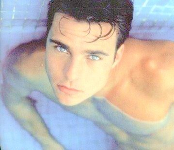 Ami1983Bruce's profile picture. 