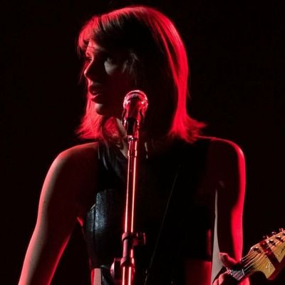 _incognitoVi's profile picture. Just between us, did the love affair maim you too? 🧣🍂 | @taylorswift13 🇵🇭 | reveur (she/her) | it's supposed to be fun turning 21 |