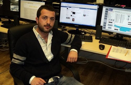 yunuskaraa's profile picture. Davası HAK olanın yolu AK olur