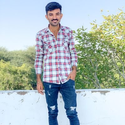 ChehuDesai2162's profile picture. 