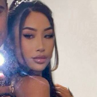 issjuju's profile picture. I’m nice at ping pong | IG: @dearjulianne