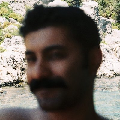 zozguraydogan's profile picture. 