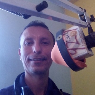 Locutor Profesional de Radio y Tv Comunicador Popular , Community Manager, Informático, Productor, Operador y editor de audio, Criptomano y Padre de familia