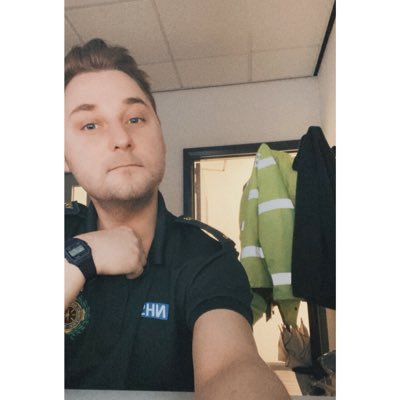 999 Emergency Medical Dispatcher in the Emergency Operations Centre for @YorksAmbulance. YAS Corporate Twitter Champion. Views my own. #TeamYAS 🏳️‍🌈 (he/him)